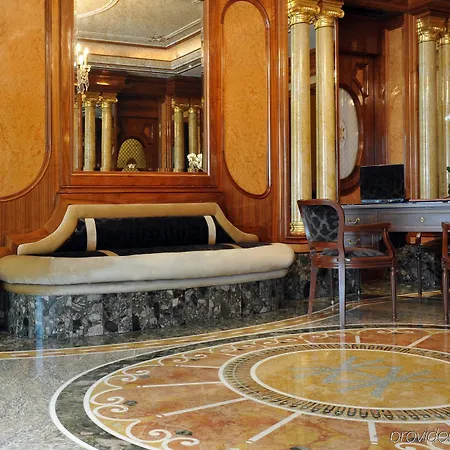 De Vendome Hotel 5*